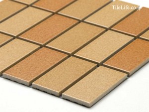 ワンコインコーナーに４５二丁タイル２品。【先取り情報】