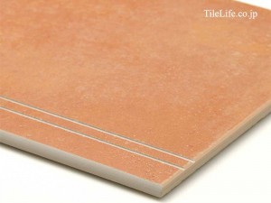 床タイルを加工して作る階段タイルです♪【先取り情報】