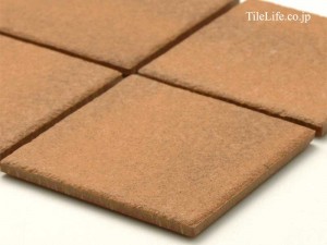 ノンスリップ性抜群な床タイルが登場します！ 【先取り情報】