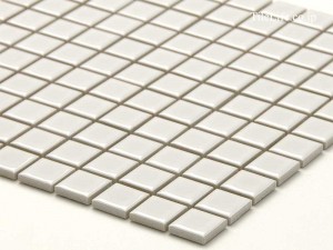 白色モザイクタイル！お部屋を明るくいたします♪　【先取り情報】