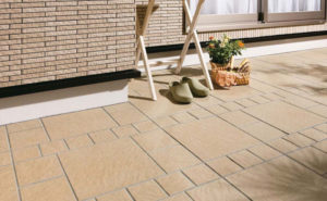 【おしゃれな庭を演出】風合いや形状で見る失敗しない庭タイルの選び方