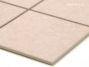 浴室床タイル登場！防滑性がありながら素足に優しい質感♪【先取り情報】