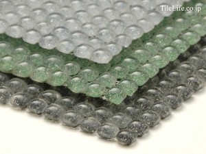 丸みがキュートなガラスモザイク登場！店舗や住宅のキッチン・洗面にお勧めです♪【先取り情報】