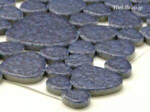 レトロ調モザイクタイル「玉石タイル」登場！浴室・トイレ床に最適です♪【先取り情報】
