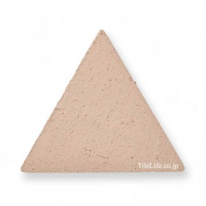 あるようで無かった三角形♪　厚みがあり駐車場の床タイルに最適！