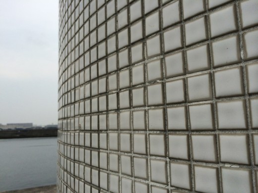 タイル貼り灯台