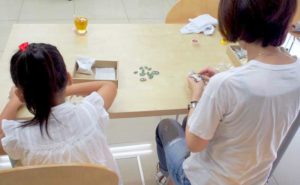 夏休みの宿題はタイルクラフトで決まり?！