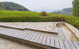 浴槽内｜石材を張る接着剤・目地材が下地別にわかる！