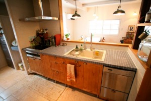 内装タイルでワンランク上のインテリア空間♪