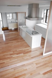 床暖房対応！複合フローリング登場♪厚単板・幅広！【先取り情報】