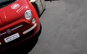 駐車場に床タイルを使用するメリット＆デメリットと選ぶポイント3点