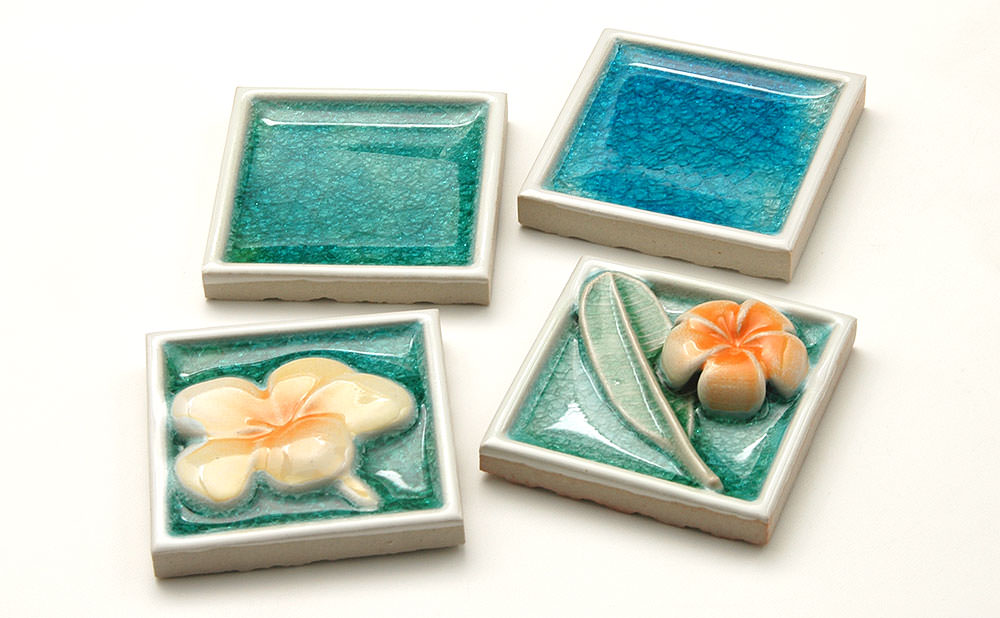 内装タイル アロハ 100角アクセント 花 76968HMS | タイルライフ