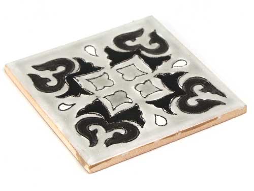 異国の香り漂うモノトーン柄タイル | タイルライフ アウトレットタイル