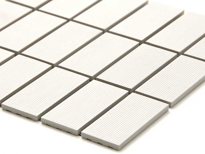 筋面のホワイト系壁タイル￥540/m2 | タイルライフ アウトレット