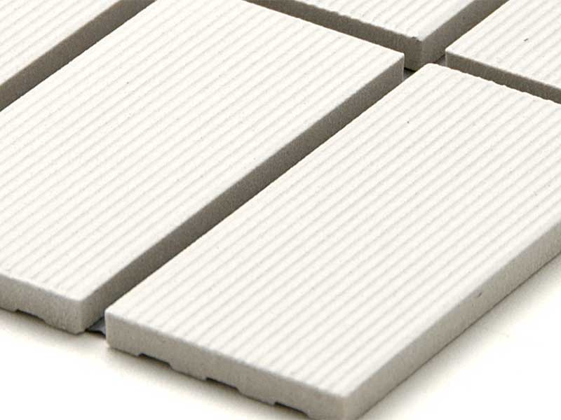 筋面のホワイト系壁タイル￥540/m2 | タイルライフ アウトレット