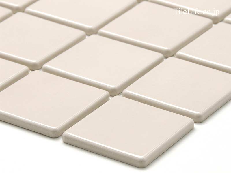 ホワイト内装タイル