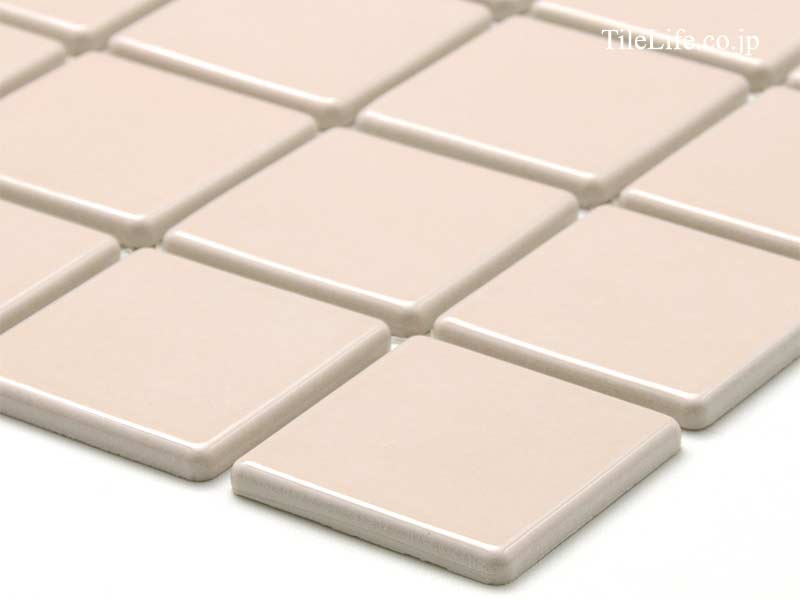 ホワイト内装タイル