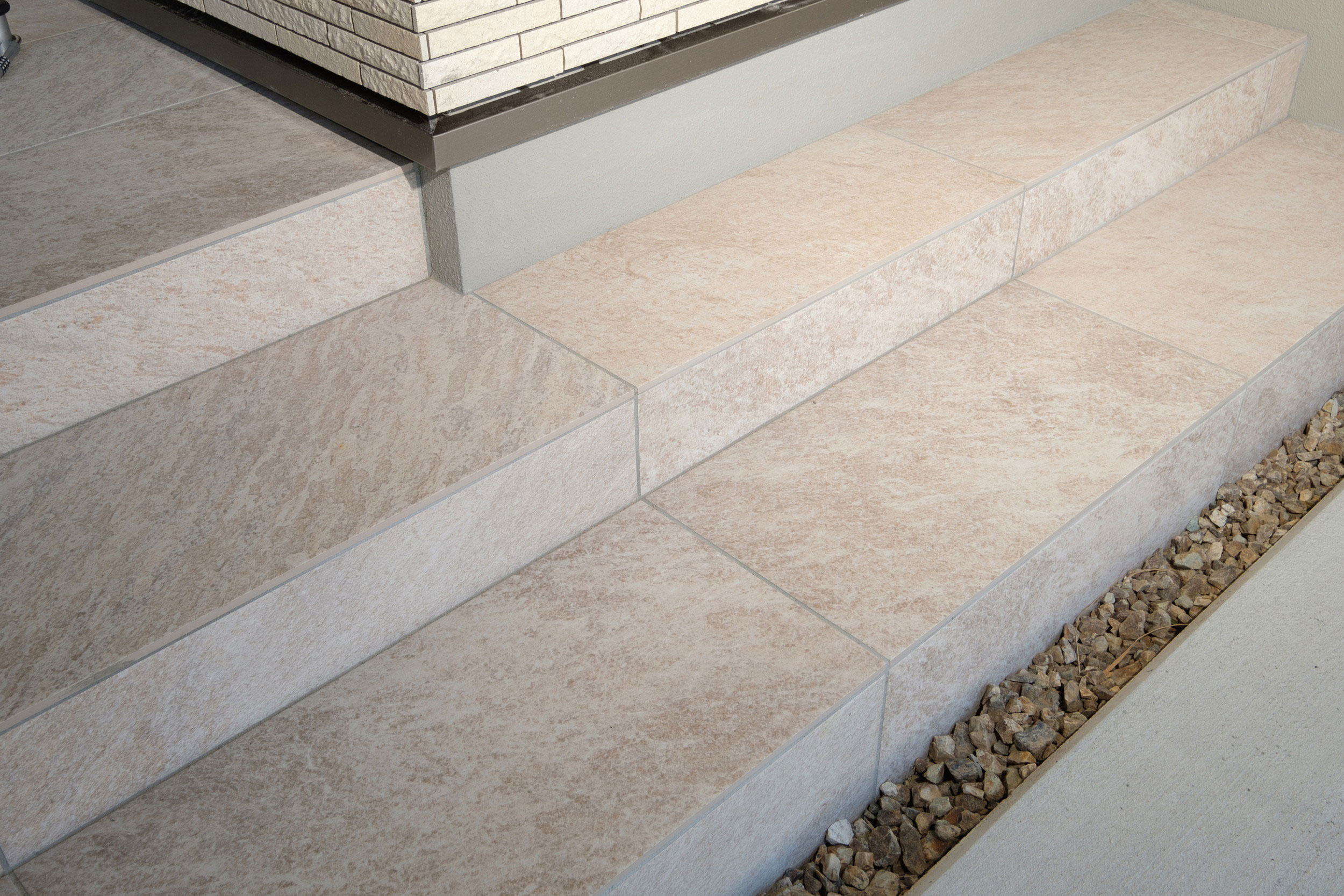 床&壁タイル カリラ 600×300平<グリップ> 色:D22 56032ACR | タイル