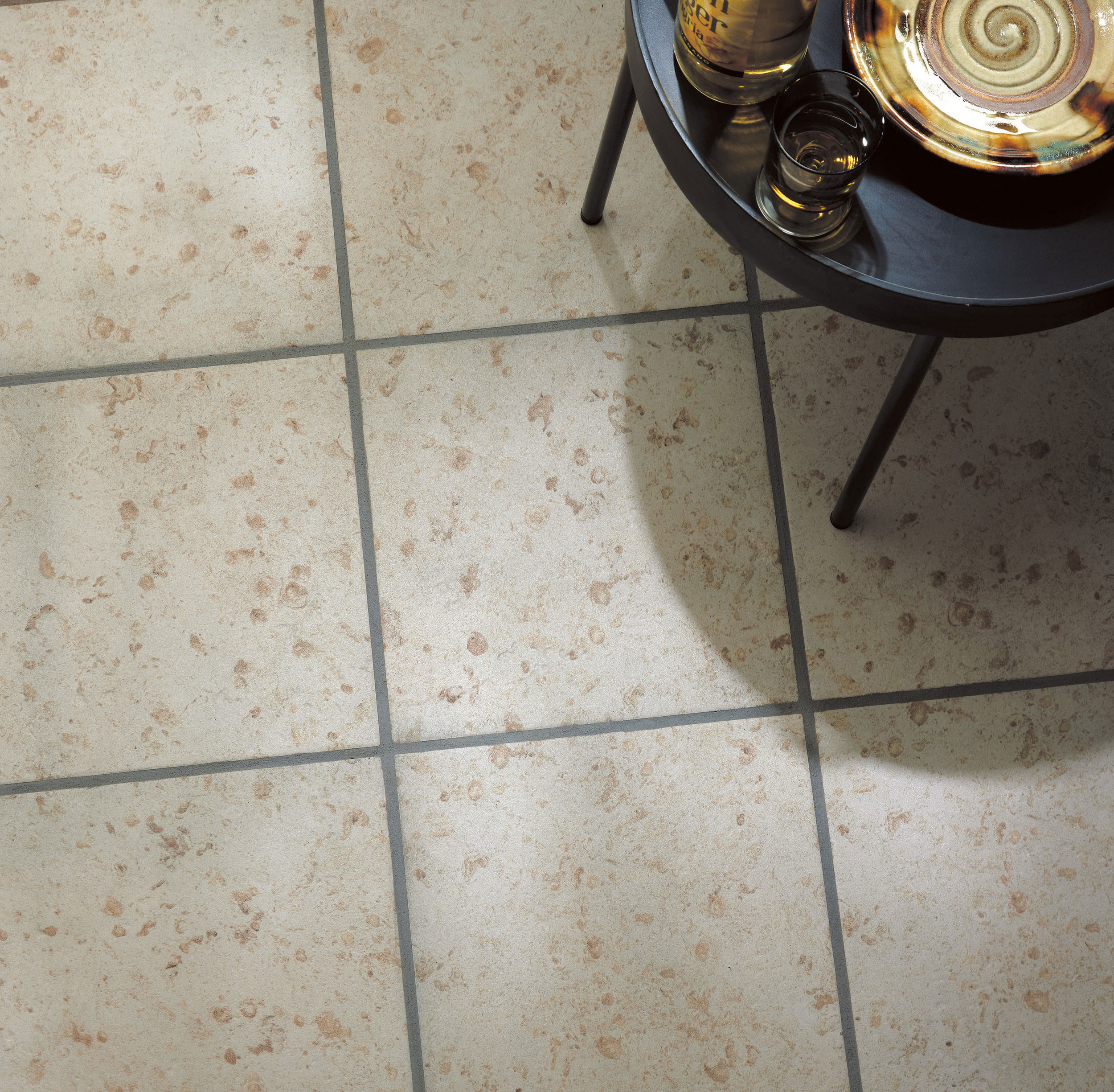 床&壁タイル 倭 300角平 色:7(琉球石灰岩) 68289NTU | タイルライフ