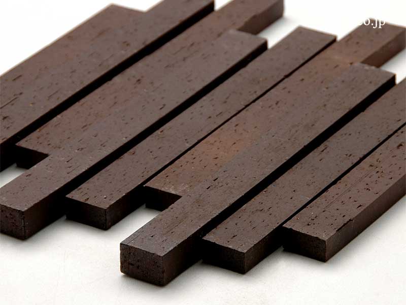 外壁タイル 227×25角ボーダーズラシ貼り こげ茶系 26567AWC