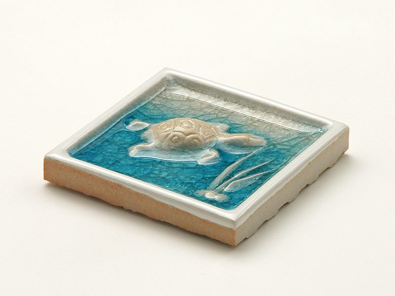 内装タイル アロハ 100角アクセント カメ 76972HMS | タイルライフ