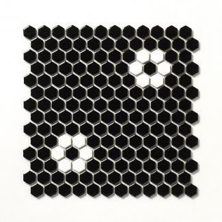 モザイクタイル:モザイクタイル ヘキサゴン(六角形) パターン 黒ベースに白の花 裏ネット貼り(50512SMM)